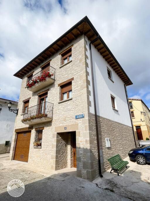 Casa Zunbeltz De 3 Habitaciones En Plena Montana Lezáun Extérieur photo
